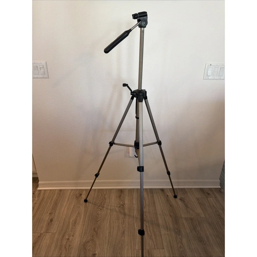 MX 1000 LIGHTWEIGHT TRIPOD, 57